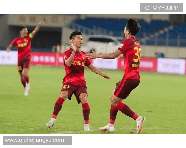 深圳足球队以97分领跑城市联赛积分榜展现强劲实力 深圳足球队以97分领跑城市联赛积分榜展现强劲实力