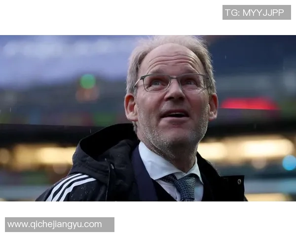 荷兰金发足球明星的传奇故事与辉煌成就揭秘 荷兰金发足球明星的传奇故事与辉煌成就揭秘